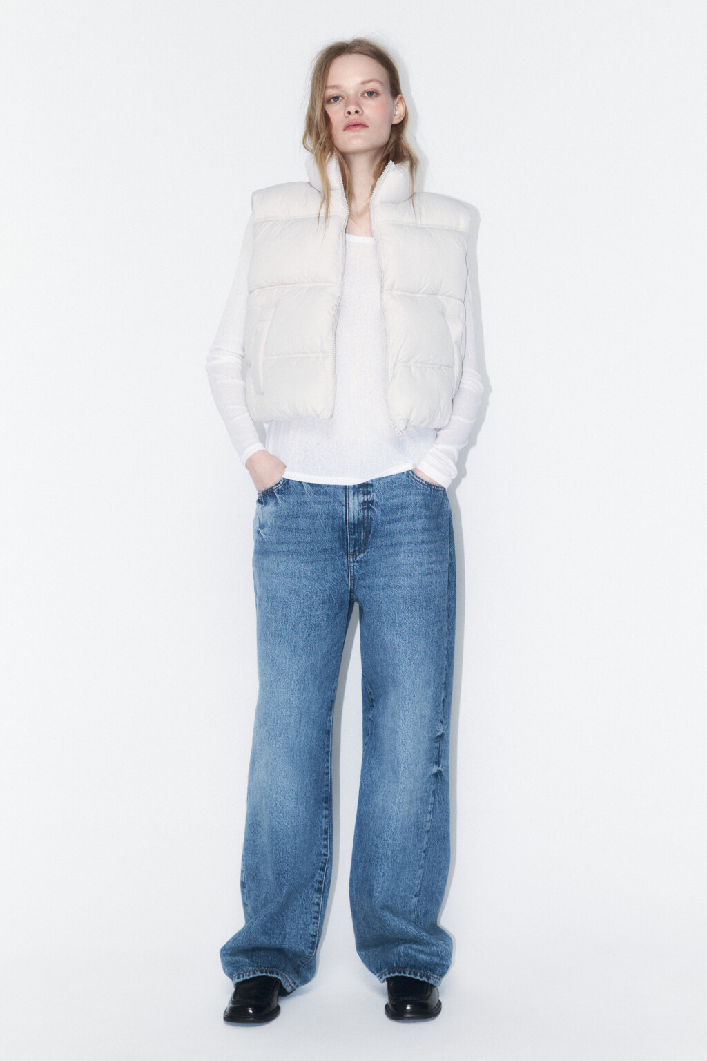 Жилет стеганый укороченный на утеплителе - цвет молочный - 4