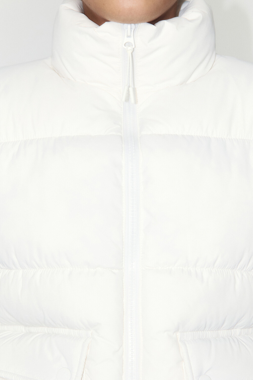 Жилет стеганый с накладными карманами - цвет молочный - 5