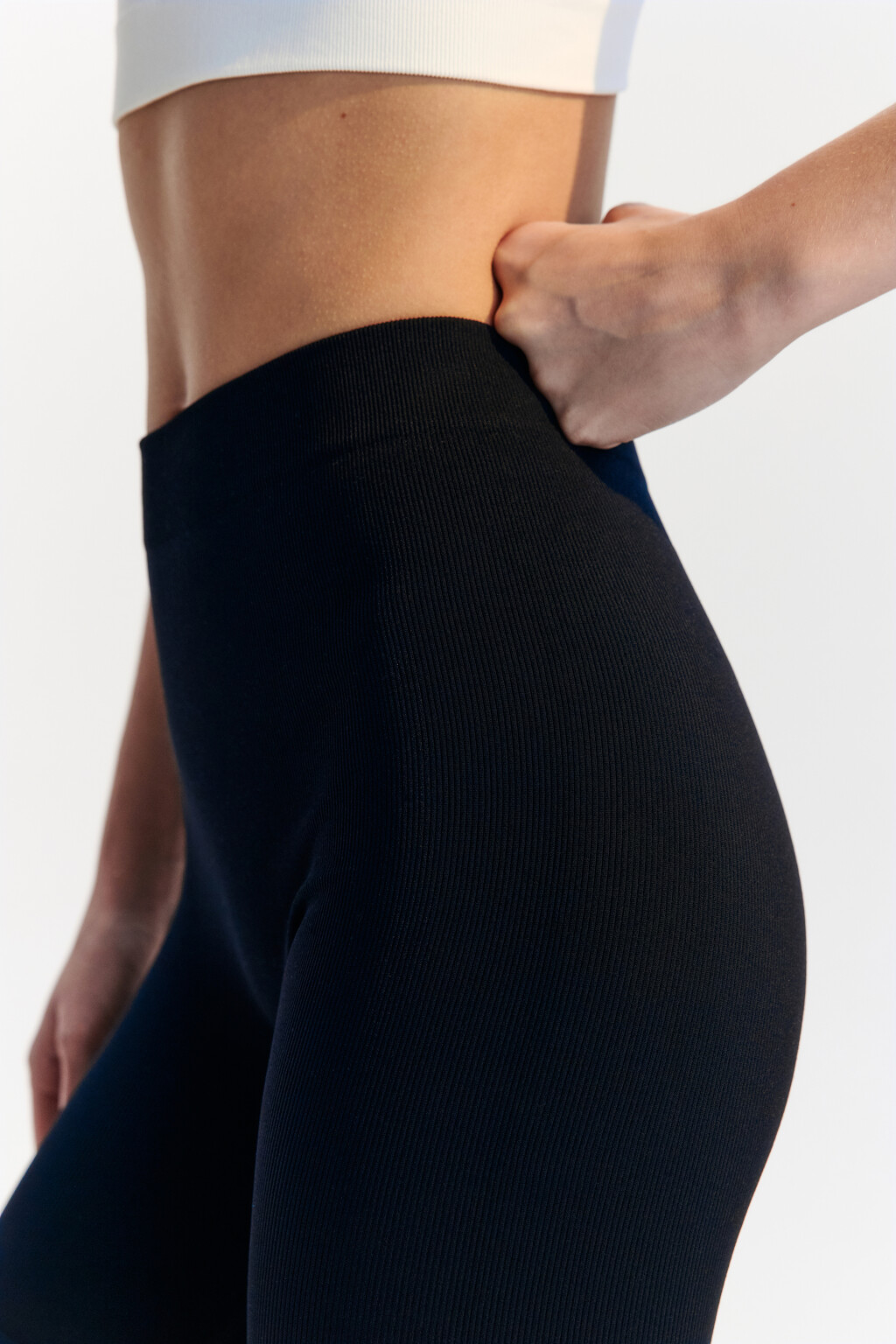 Шорты-велосипедки спортивные в рубчик - цвет черный - 6