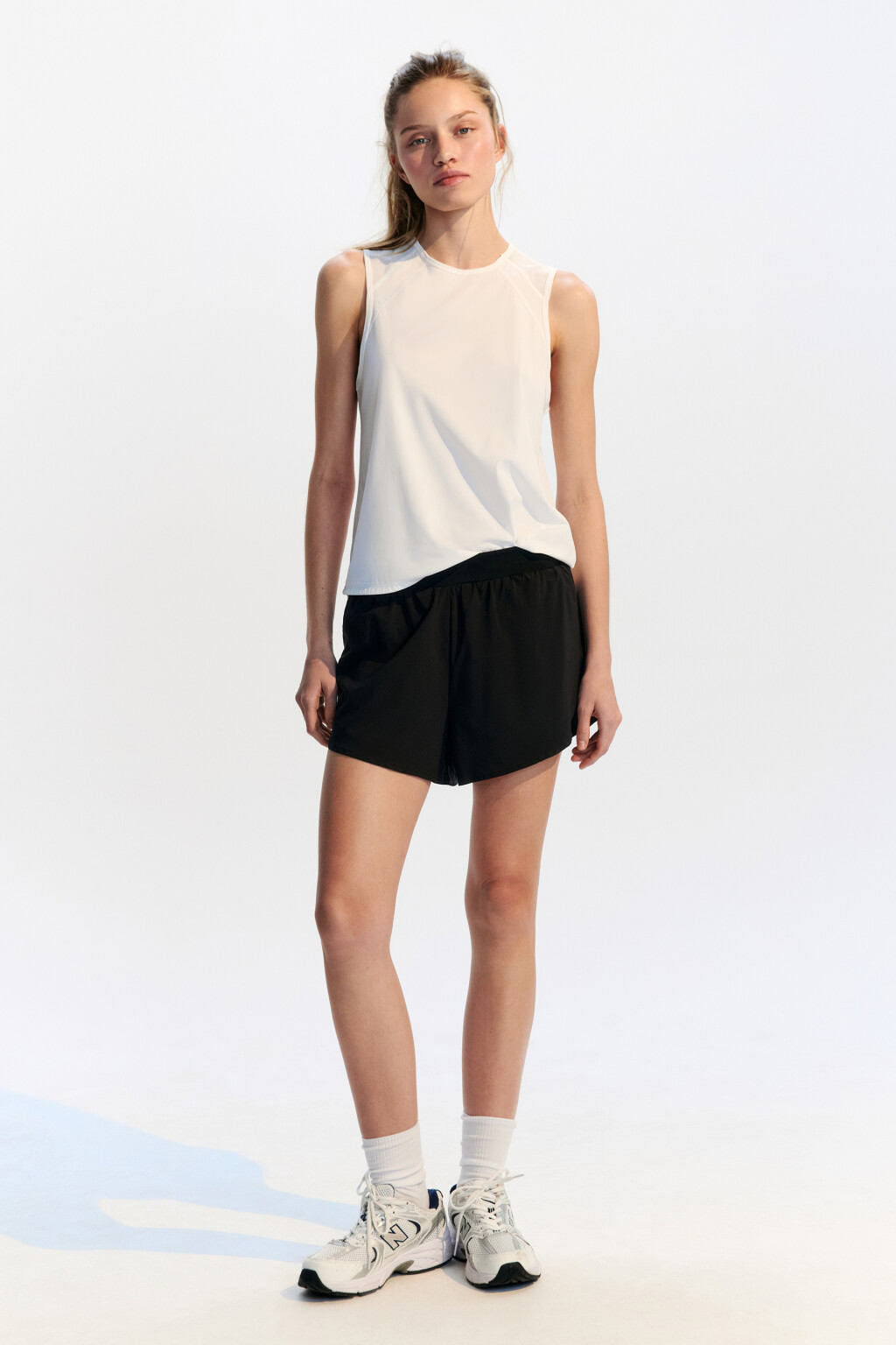 Шорты спортивные гладкие - цвет черный - 4