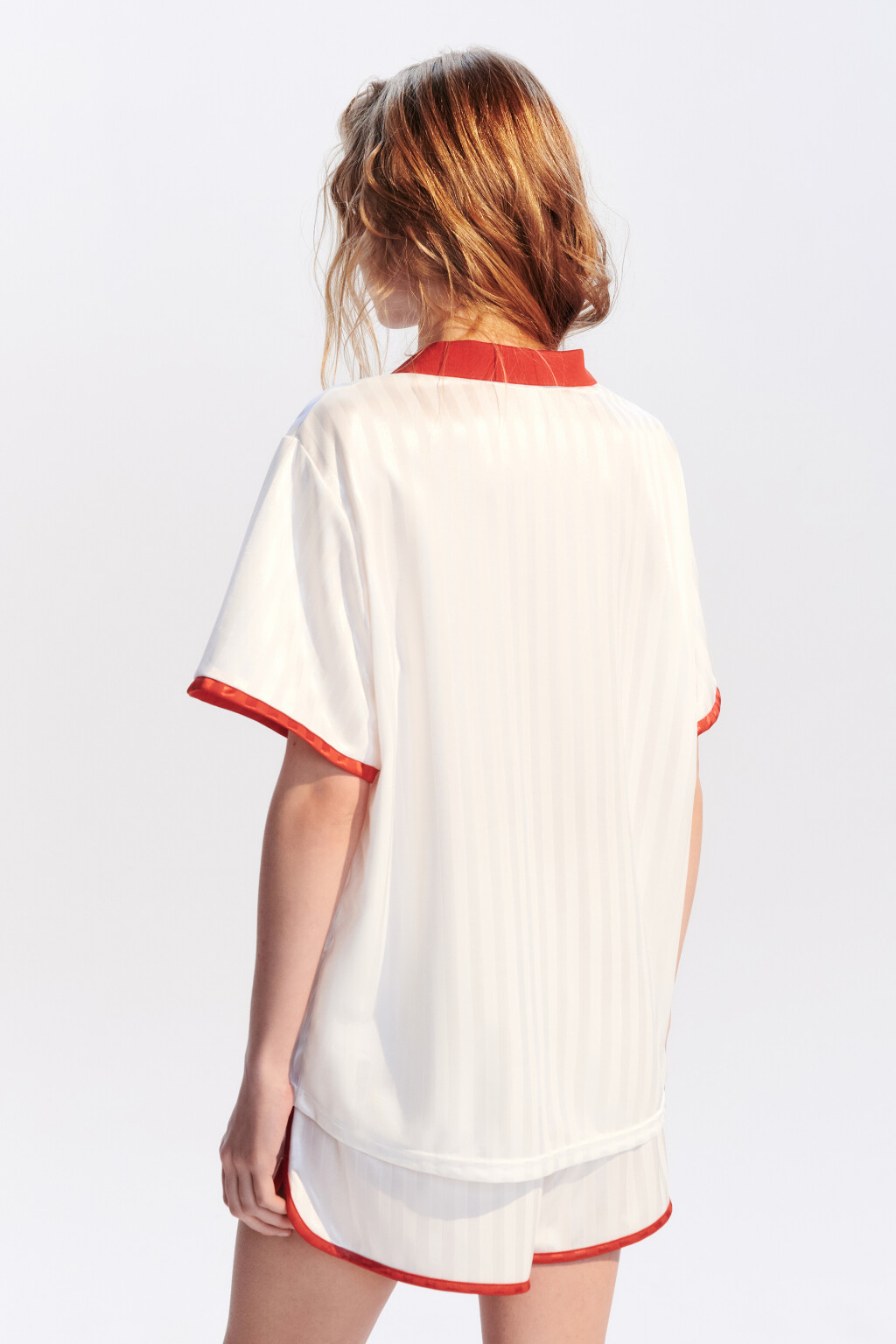 Футболка-джерси атласная с принтом - цвет ванильный - 4