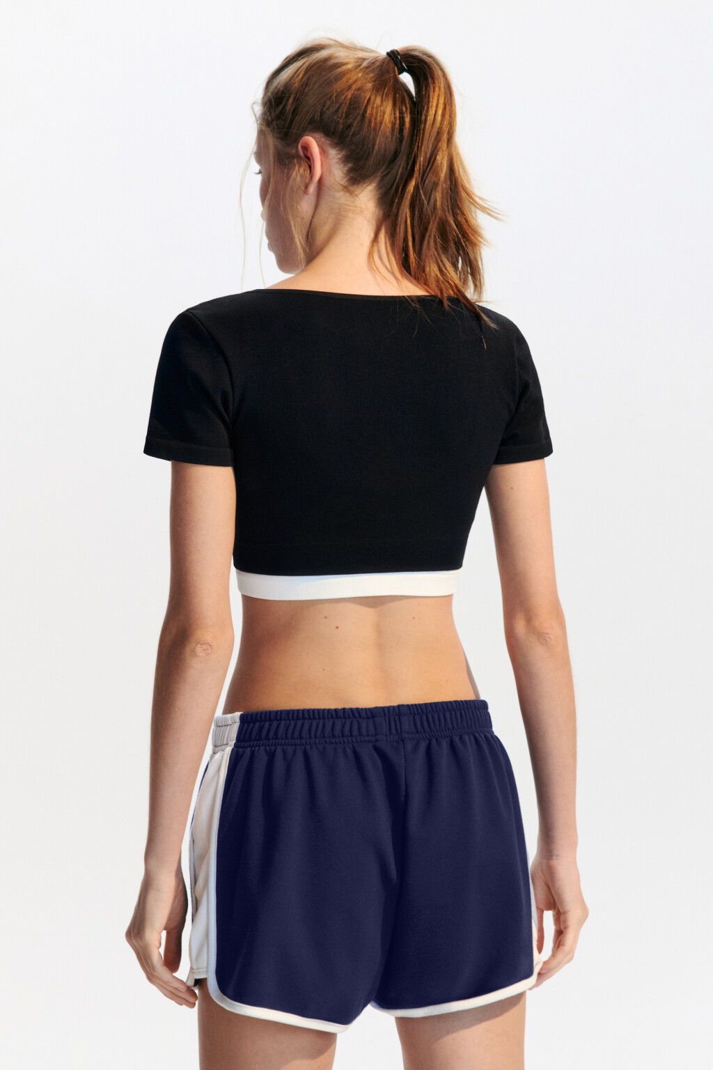 Футболка-топ спортивная двуслойная - цвет черный - 3