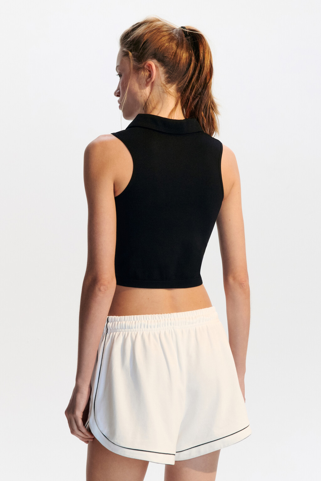 Майка спортивная с воротником-поло - цвет черный - 3