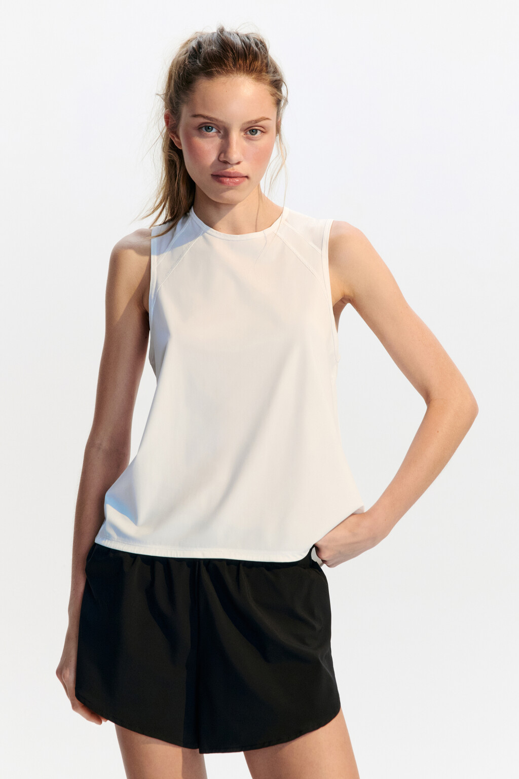 Майка спортивная из сетки - цвет ванильный - 2