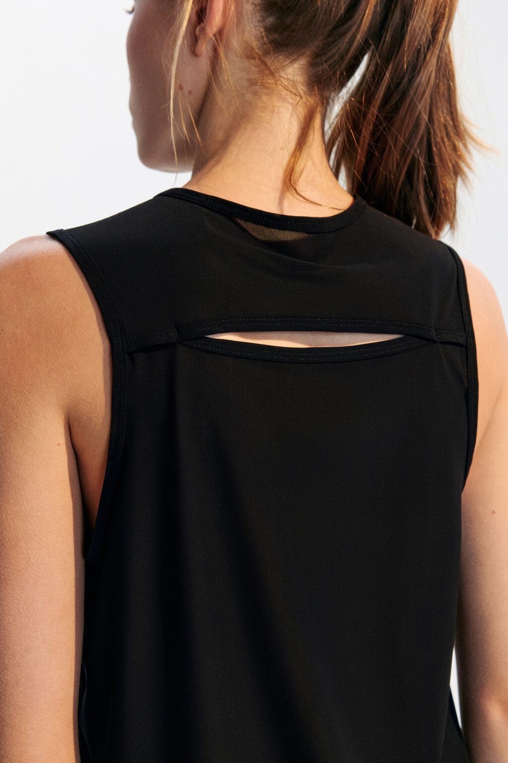 Майка спортивная из сетки - цвет черный - 5