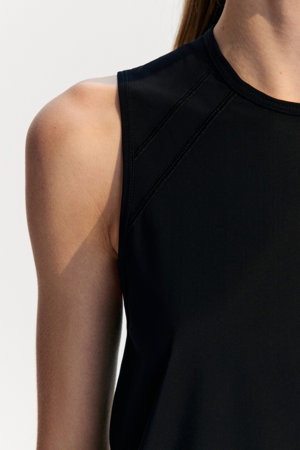 Майка спортивная из сетки - цвет черный - 6