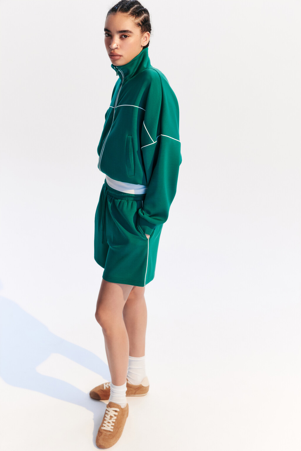 Толстовка спортивная с лампасами - цвет зеленый - 2