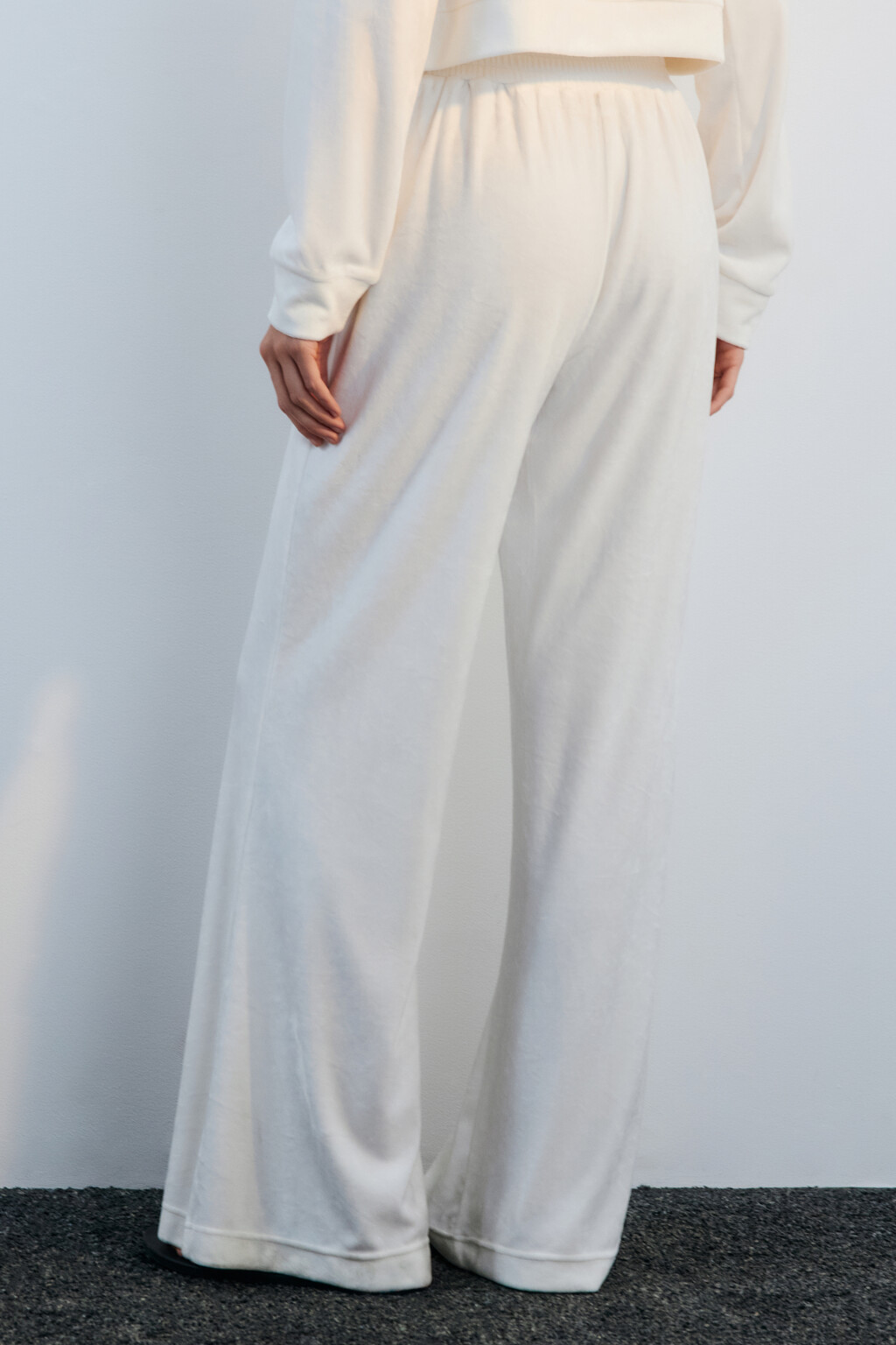 Брюки домашние из велюра - цвет ванильный - 3