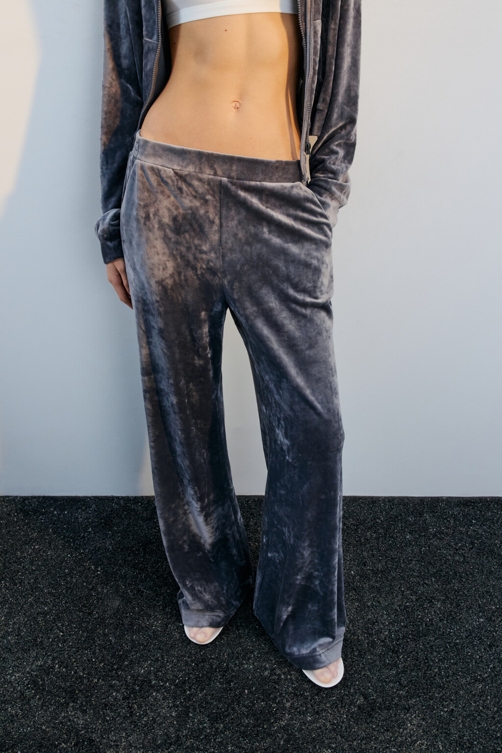 Брюки домашние из велюра - цвет серый - 1