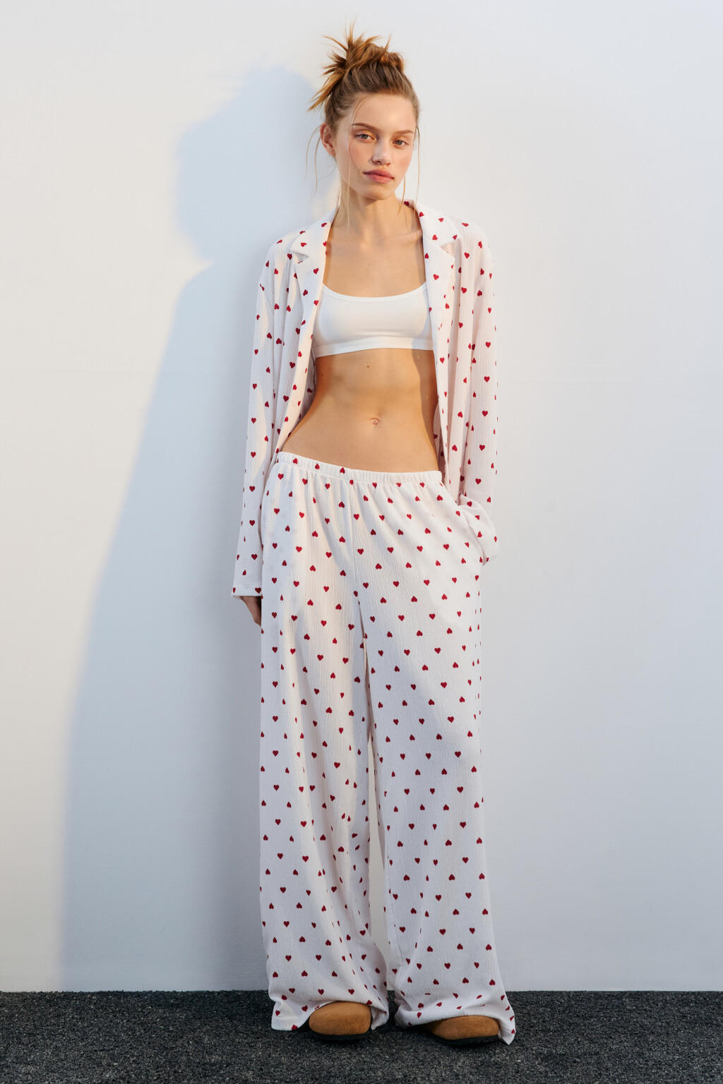Брюки домашние широкие в сердечко - цвет красный - 5