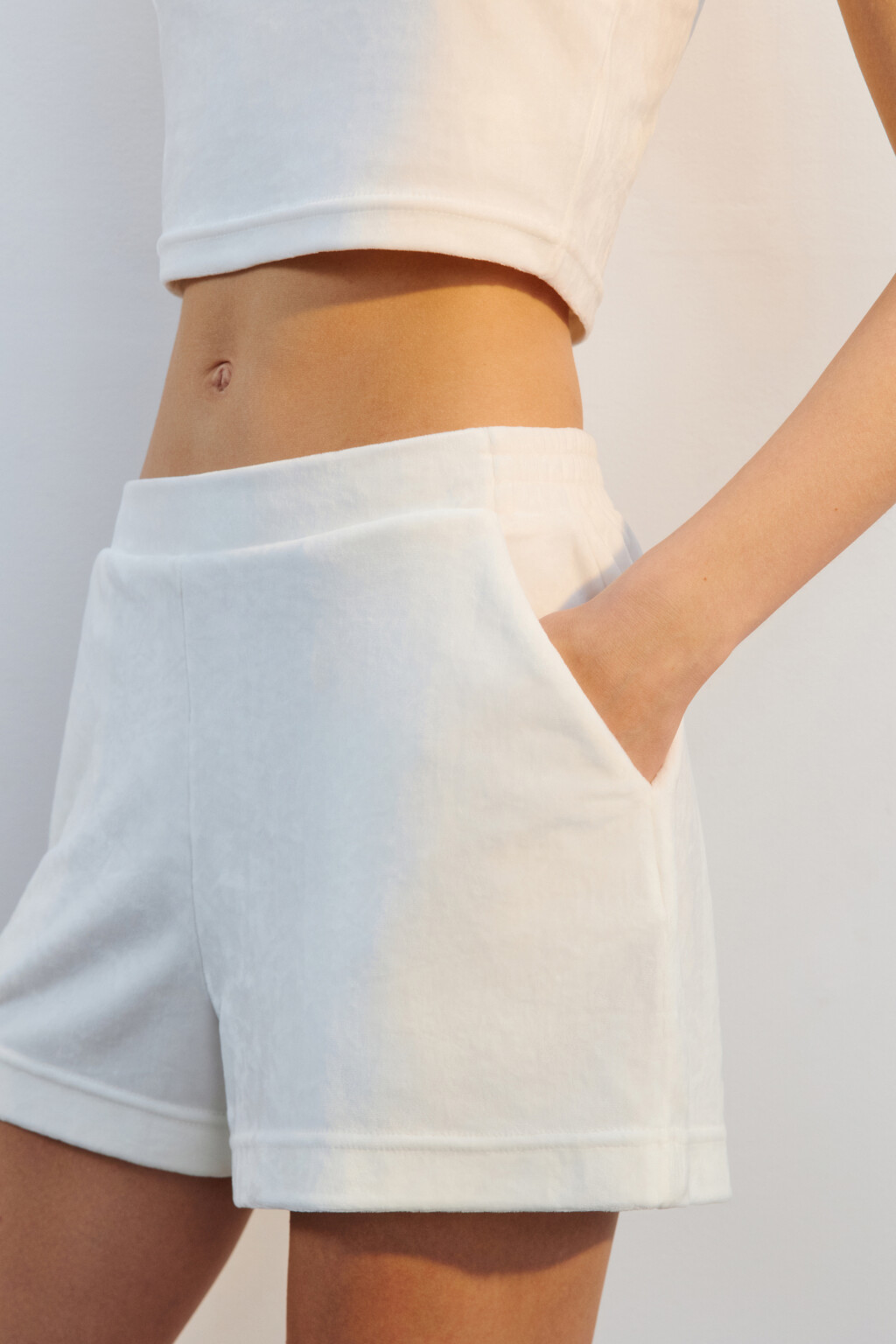 Шорты домашние из велюра - цвет ванильный - 5