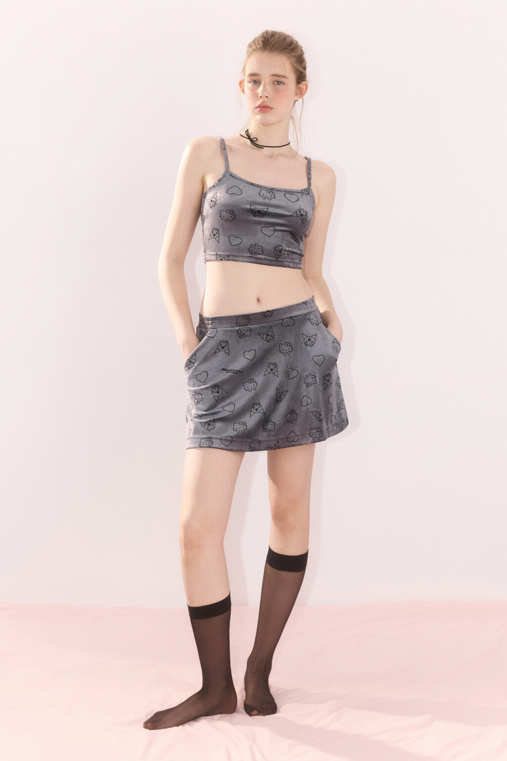 Майка велюровая с принтом - цвет серый - 4