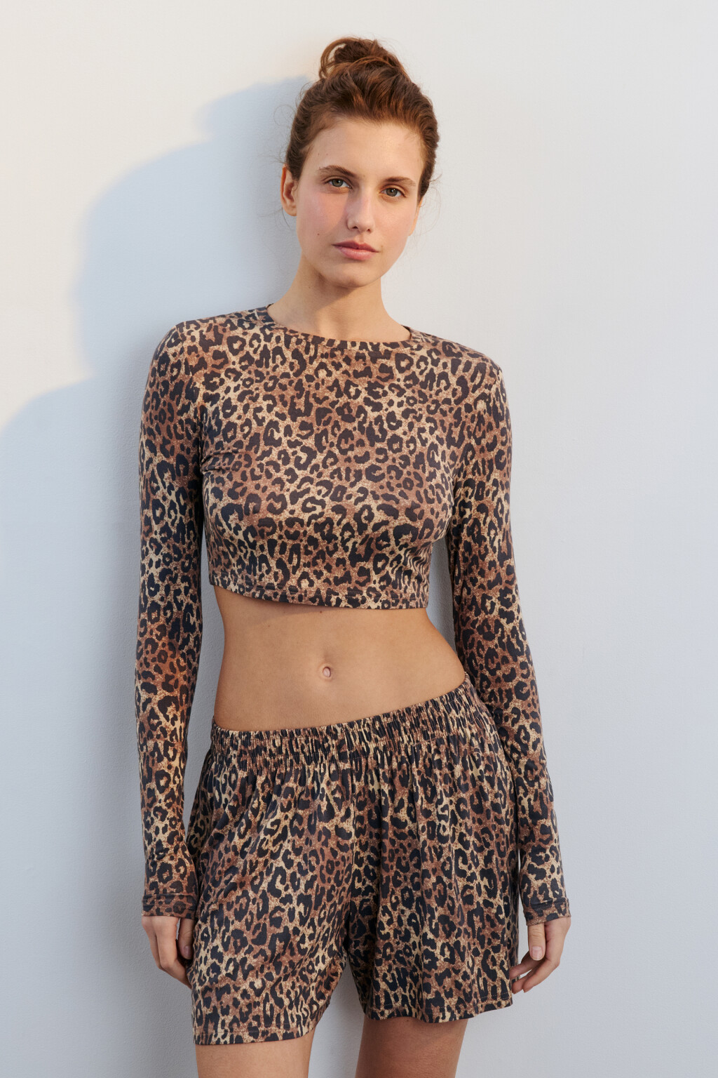 Лонгслив домашний укороченный из вискозы - цвет мультиколор - 2