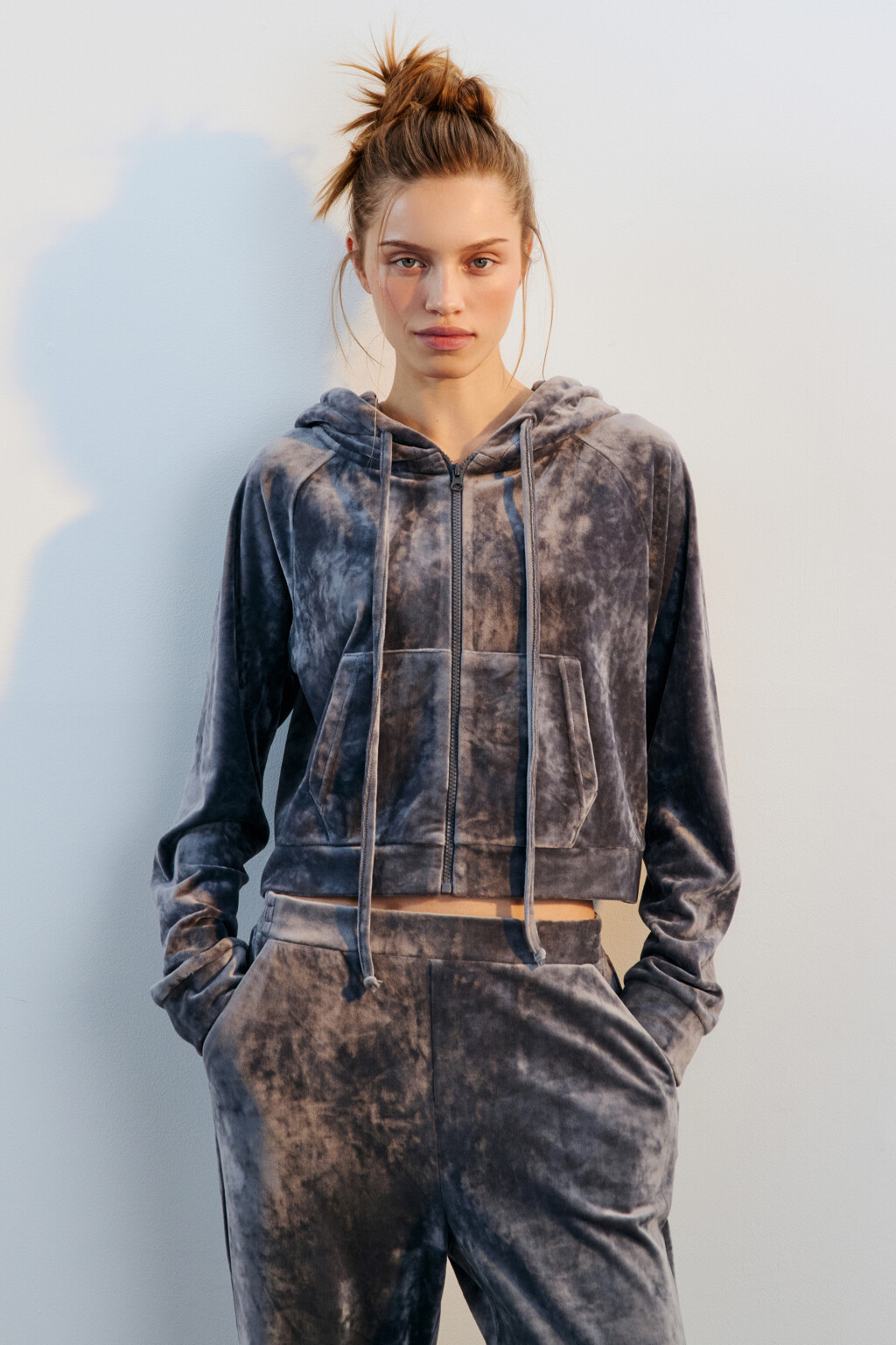 Худи-зипка домашняя из велюра - цвет серый - 2