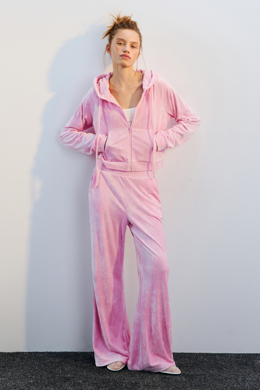 Худи-зипка домашняя из велюра - цвет розовый - 4