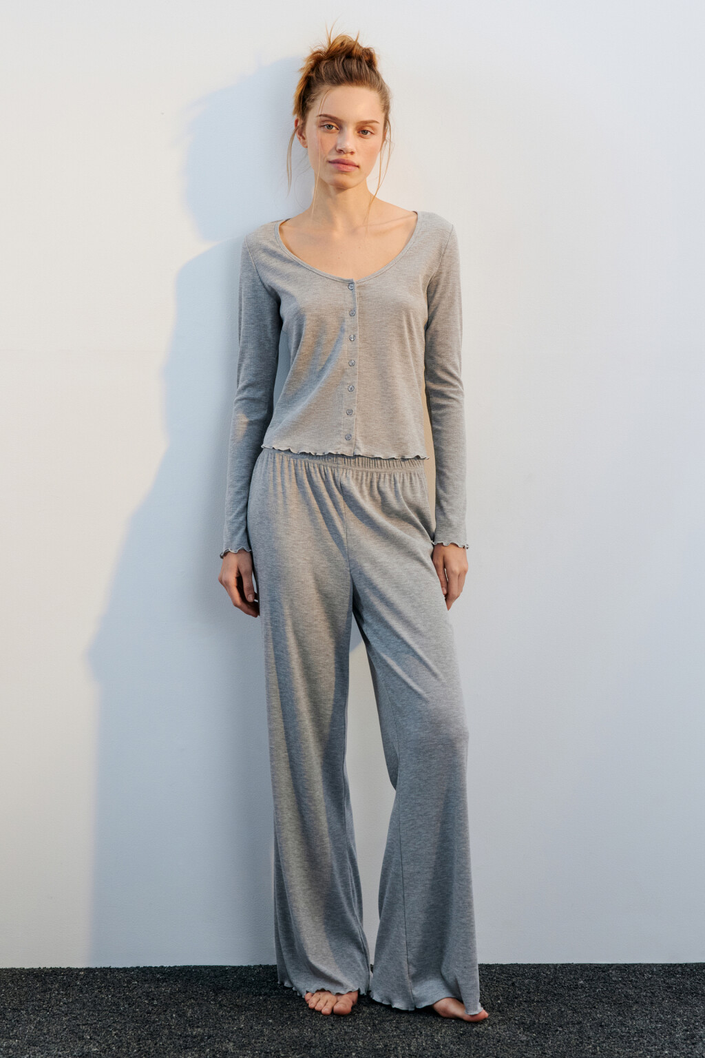 Лонгслив домашний на пуговицах в рубчик - цвет серый - 5