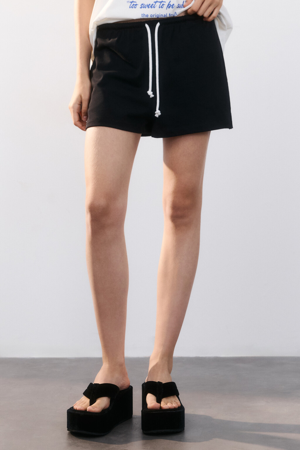 Шорты трикотажные на завязках - цвет черный - 3