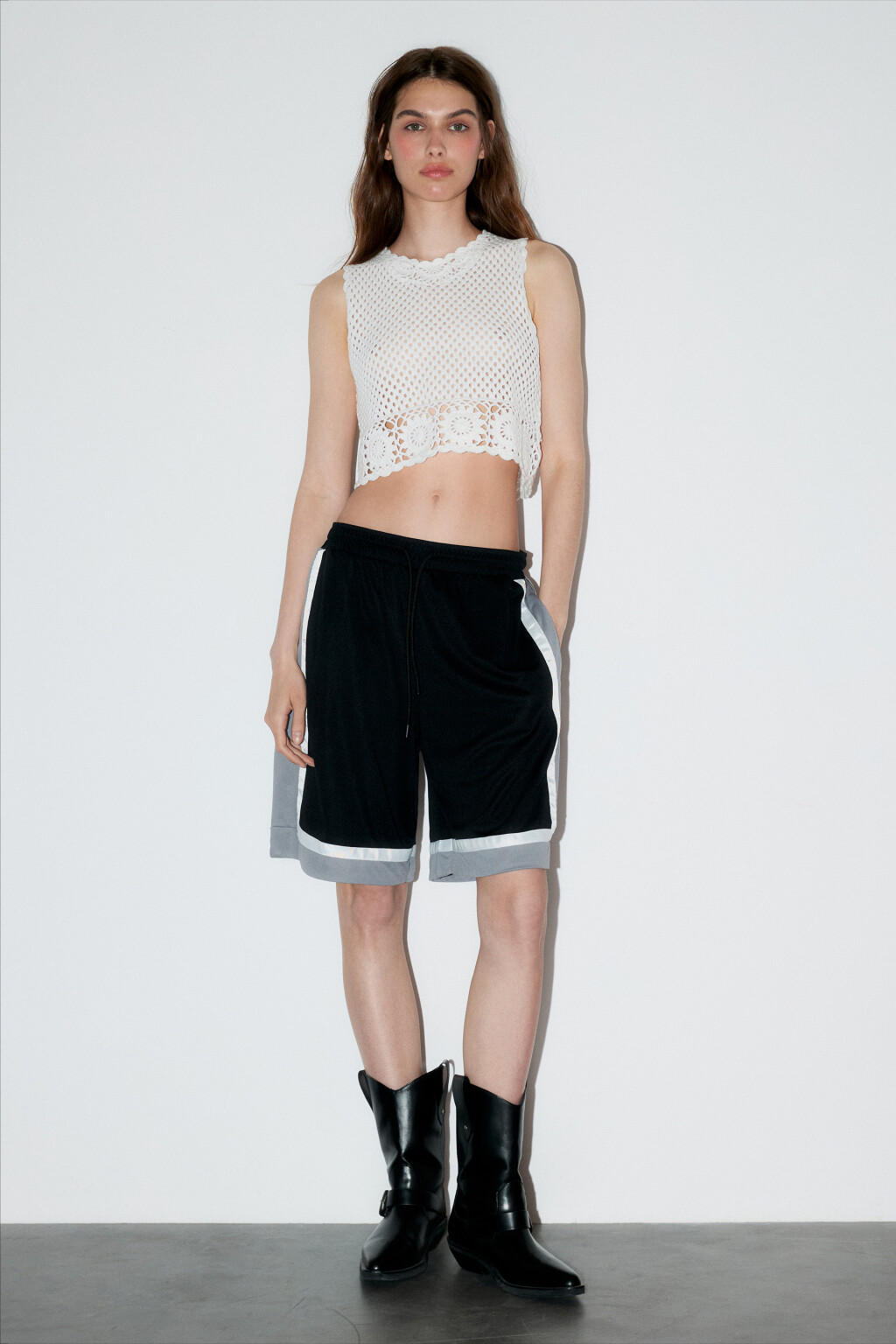 Шорты трикотажные в спортивном стиле - цвет черный - 5