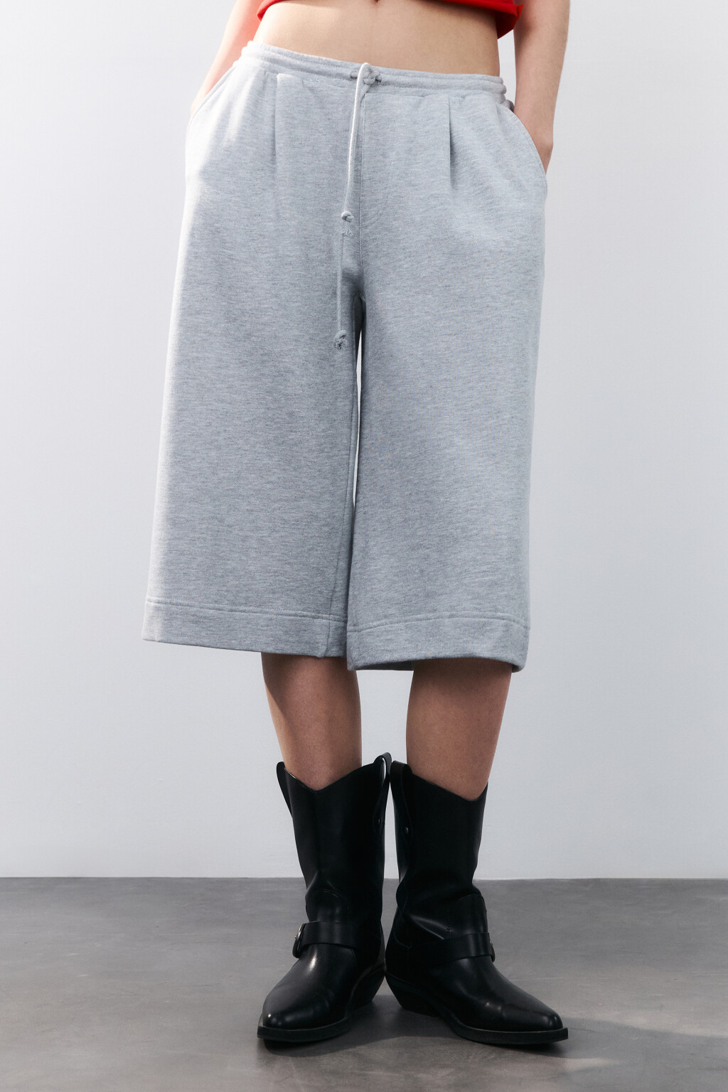 Шорты-бермуды трикотажные из футера - цвет серый - 2