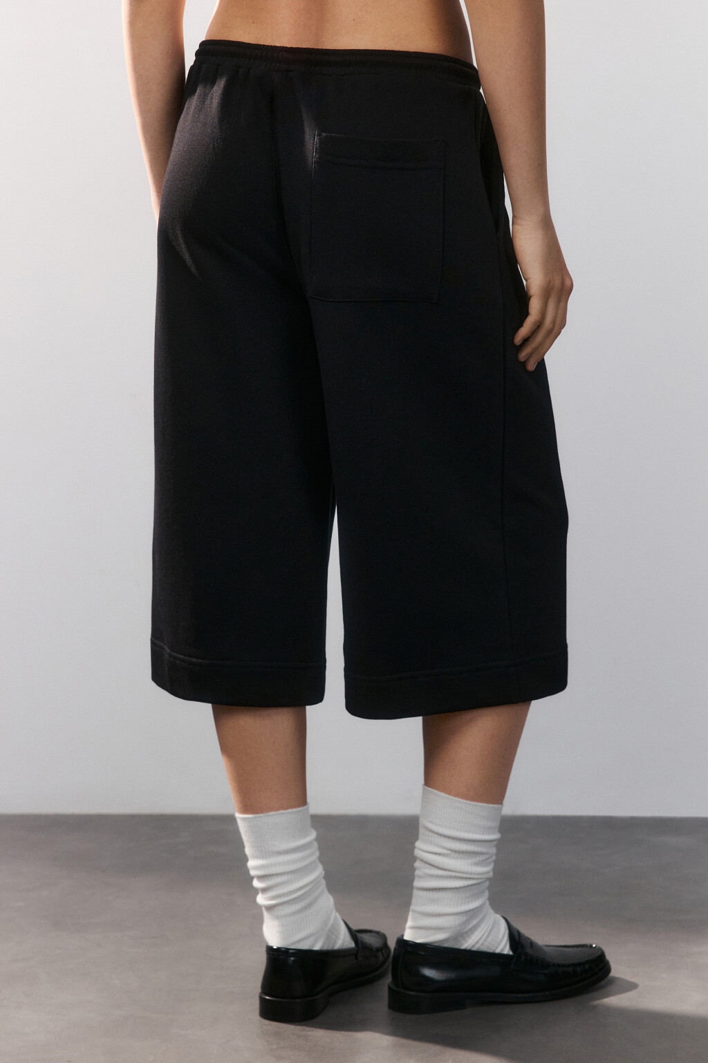 Шорты-бермуды трикотажные из футера - цвет черный - 3