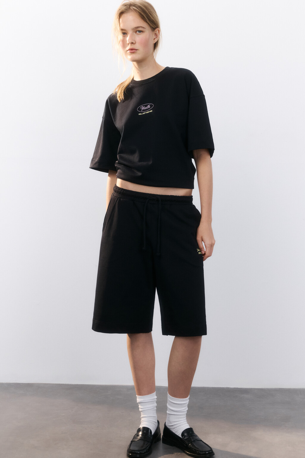 Шорты трикотажные с принтом - цвет черный - 1