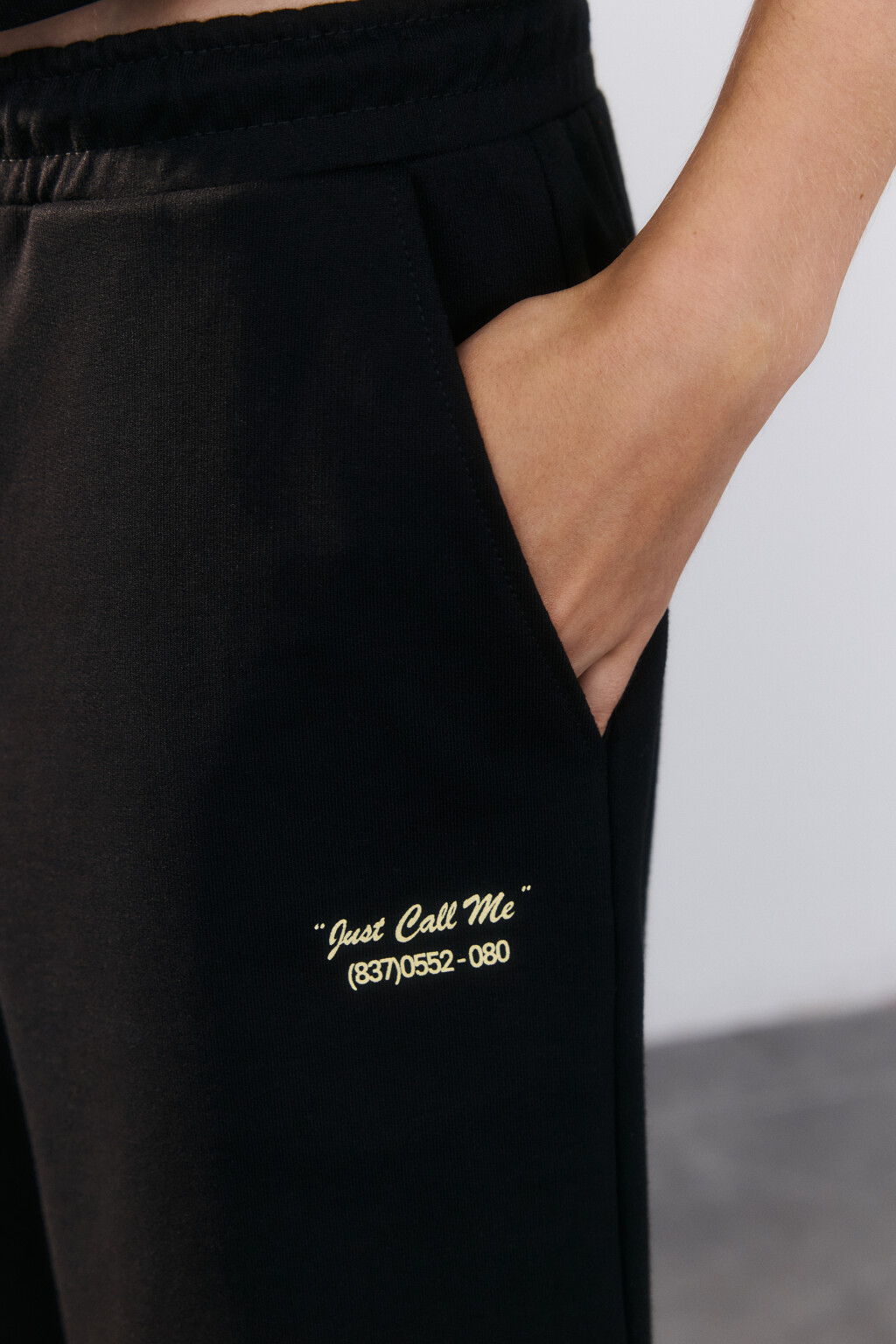 Шорты трикотажные с принтом - цвет черный - 6