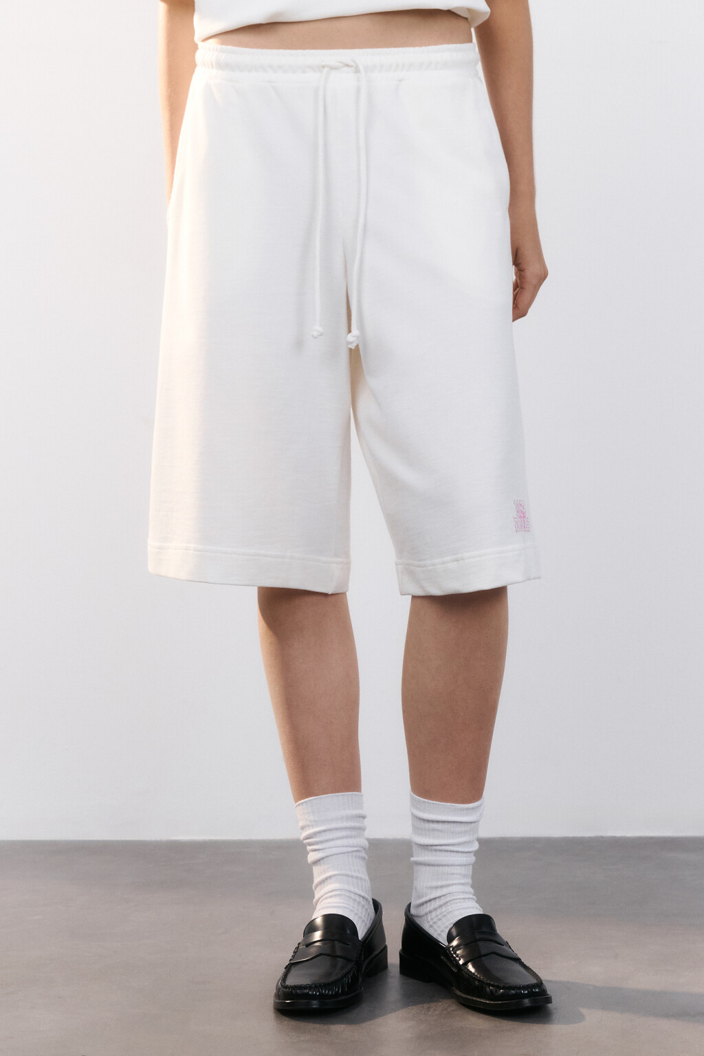 Шорты трикотажные с принтом - цвет белый - 2