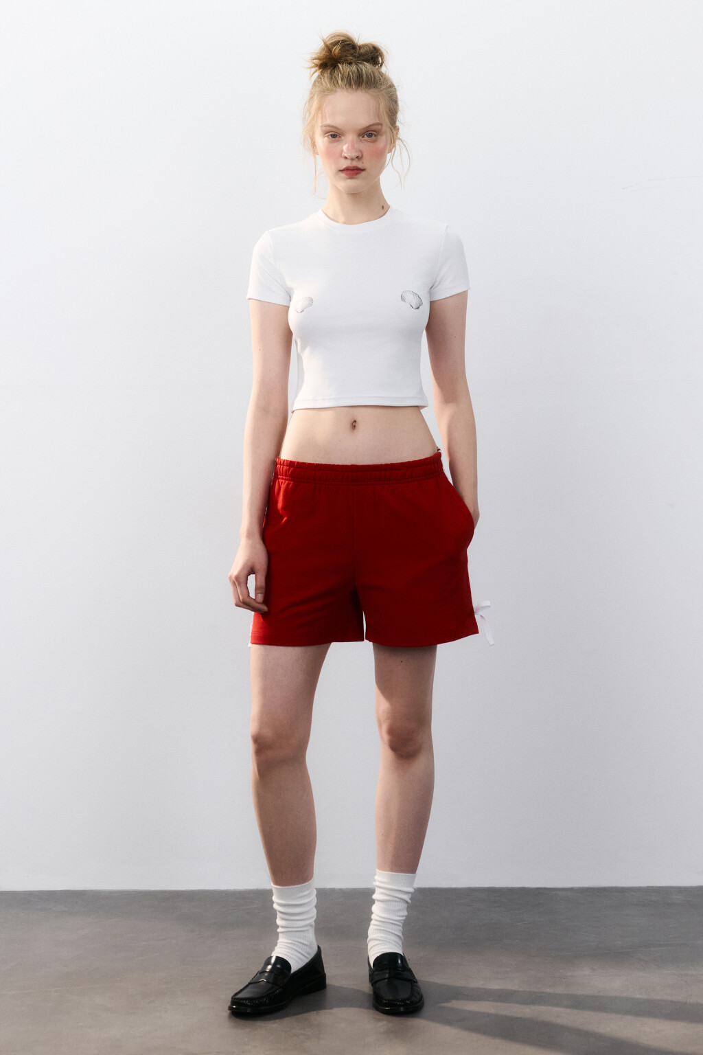 Шорты трикотажные с лампасами - цвет красный - 4