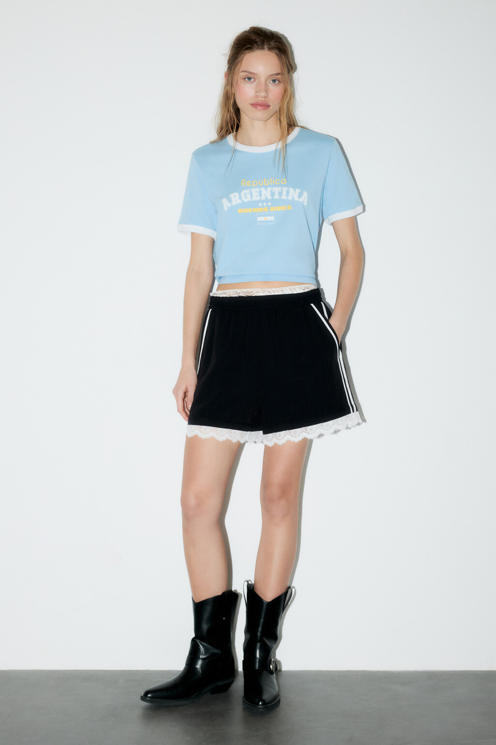 Футболка хлопковая с принтом-надписью - цвет голубой - 4