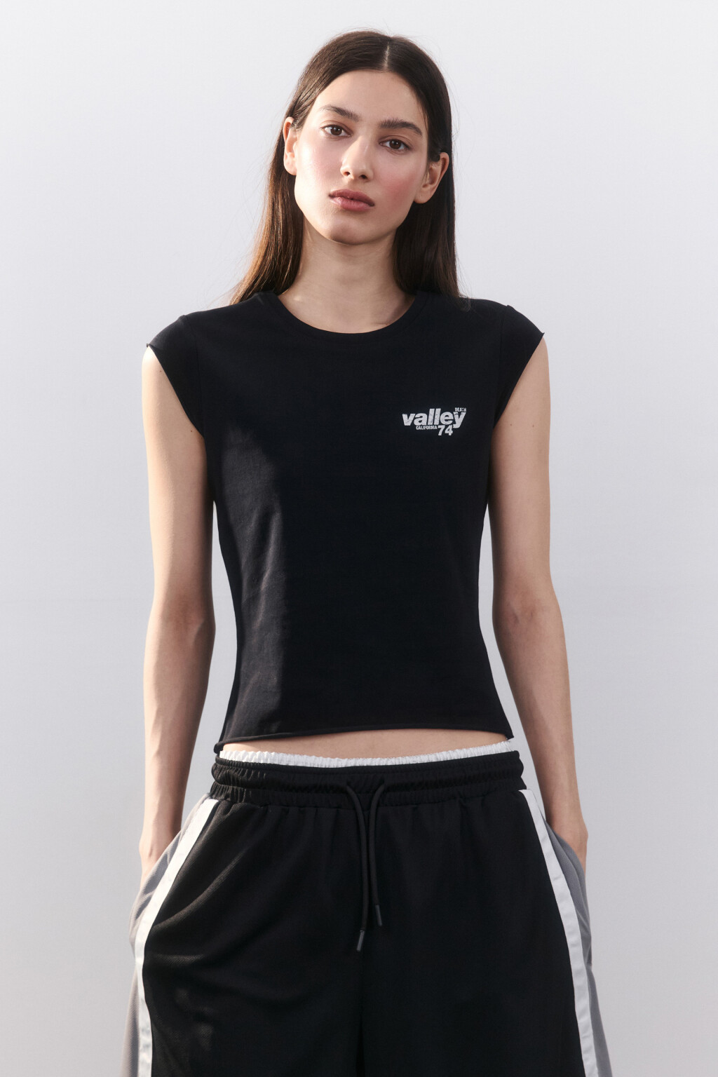 Футболка с принтом и рукавами-крылышками - цвет черный - 2