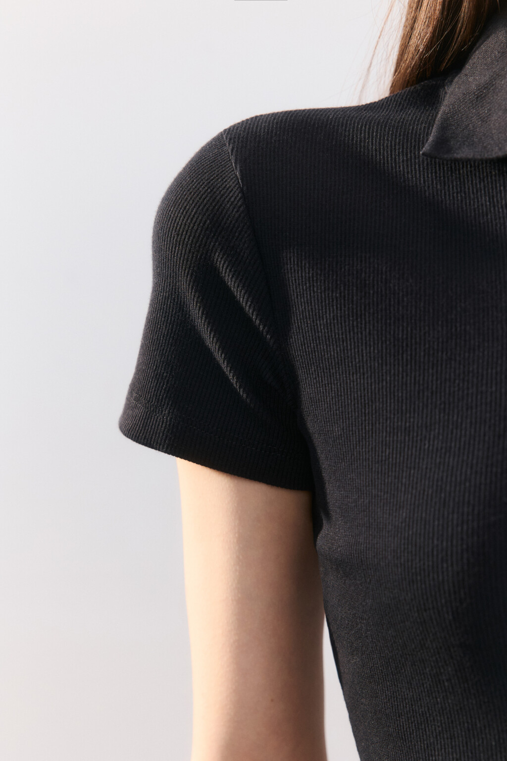 Джемпер-поло укороченный в рубчик - цвет черный - 6