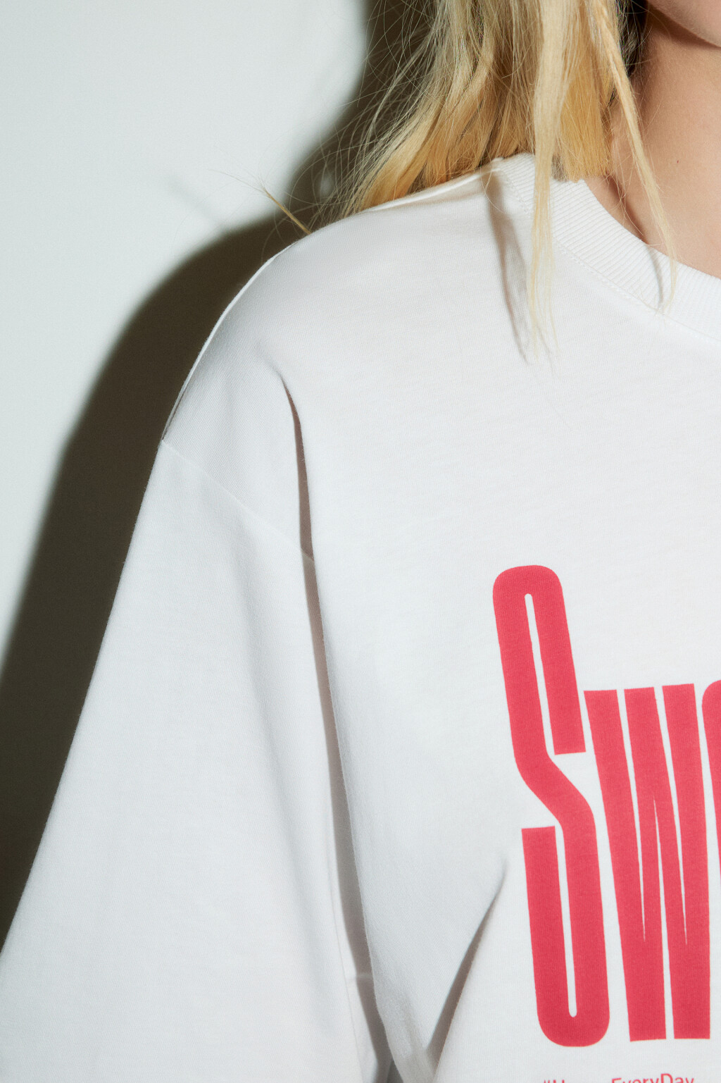 Футболка хлопковая с принтом - цвет белый - 6