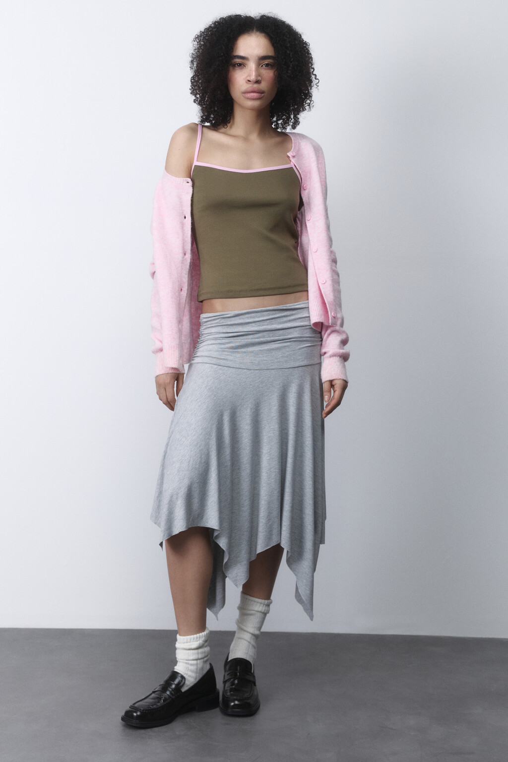 Майка облегающая с контрастными бретельками - цвет зеленый - 6