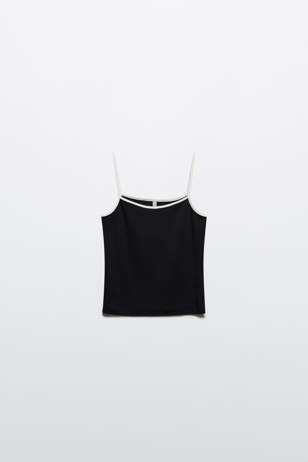 Майка облегающая с контрастными бретельками - цвет черный - 7