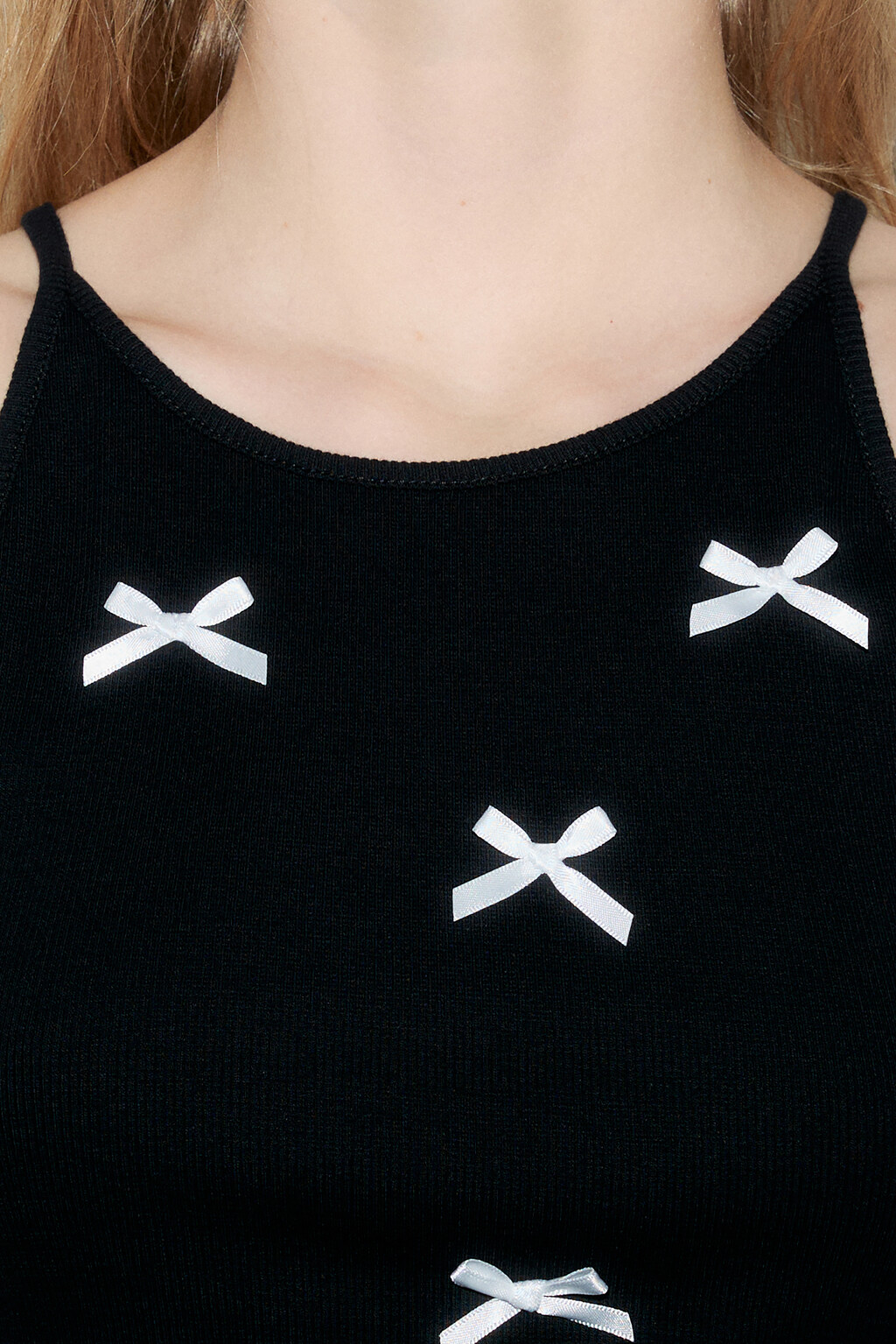 Майка-топ в рубчик с декором - цвет черный - 7