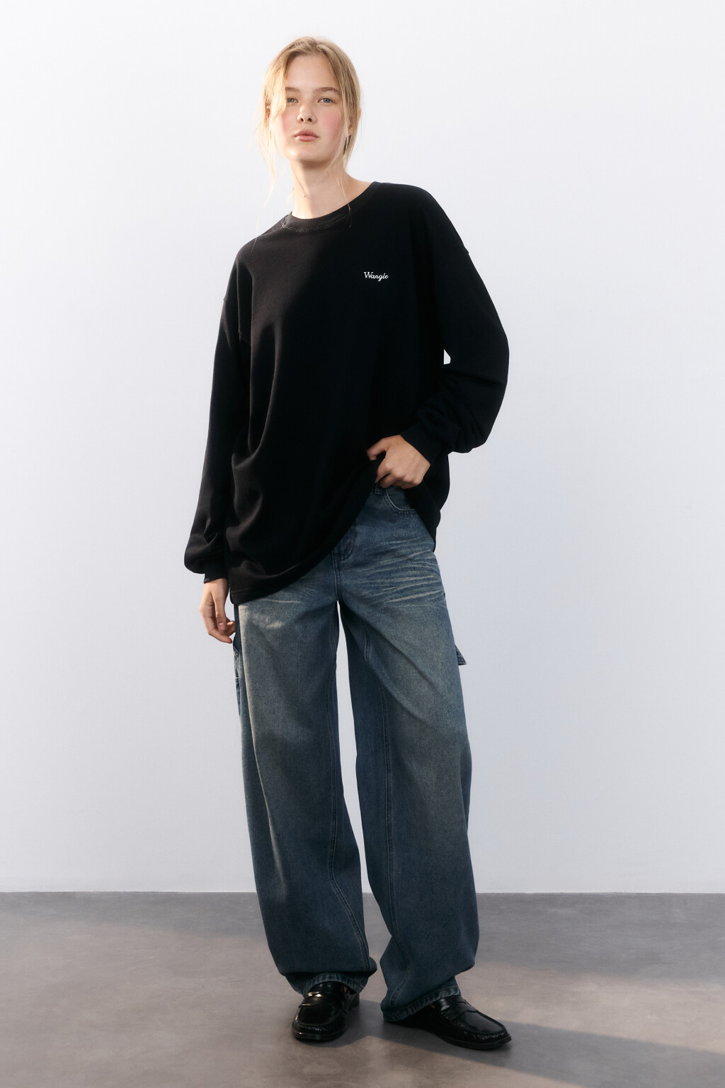 Лонгслив хлопковый с вышивкой - цвет черный - 4