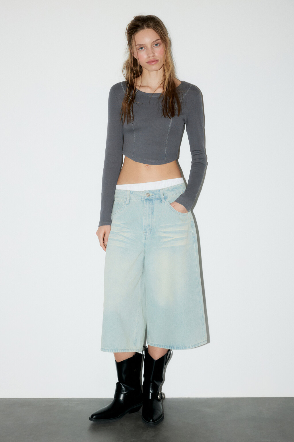 Лонгслив укороченный в рубчик - цвет серый - 4