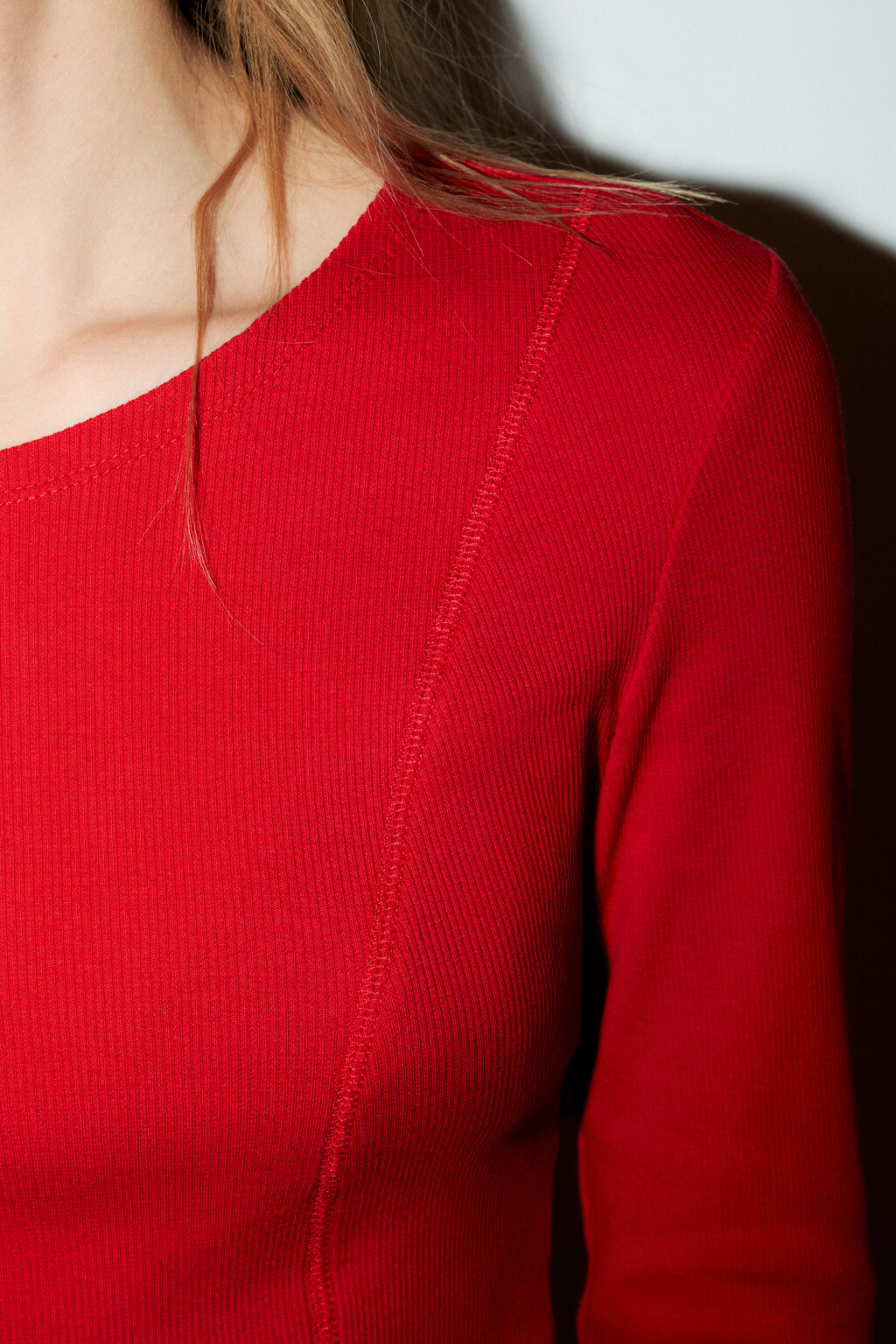 Лонгслив укороченный в рубчик - цвет красный - 5