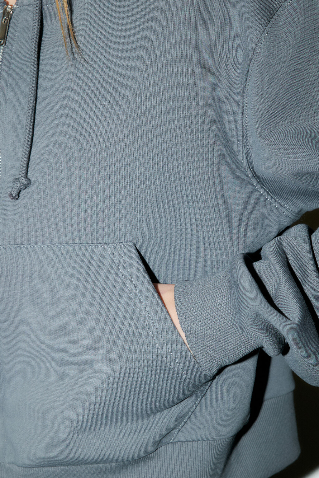Худи-зипка укороченная с капюшоном - цвет серый - 7