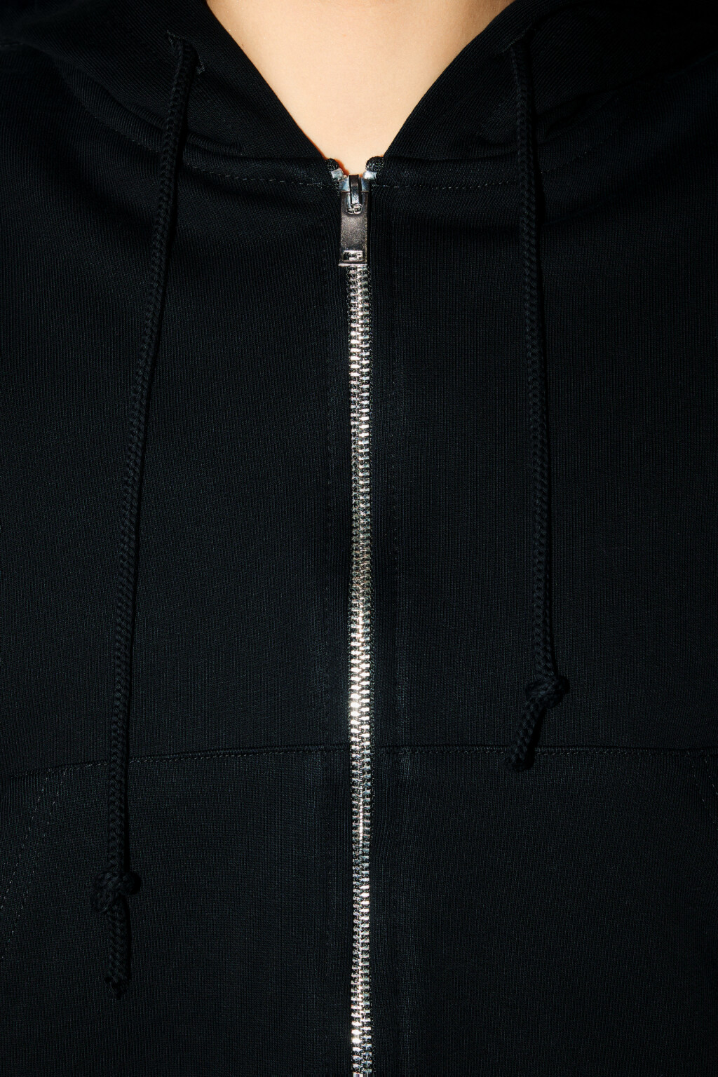 Худи-зипка укороченная с капюшоном - цвет черный - 5