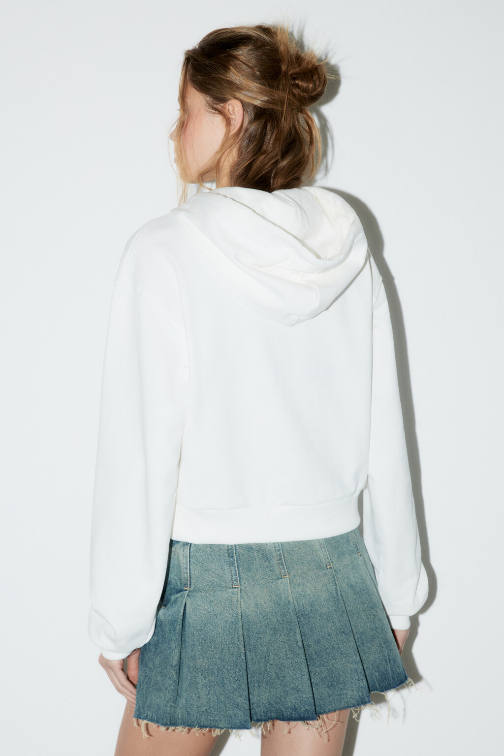 Худи-зипка укороченная с капюшоном - цвет молочный - 3