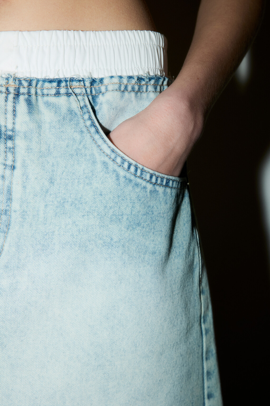 Юбка мини джинсовая с бельевым поясом - цвет синий - 7