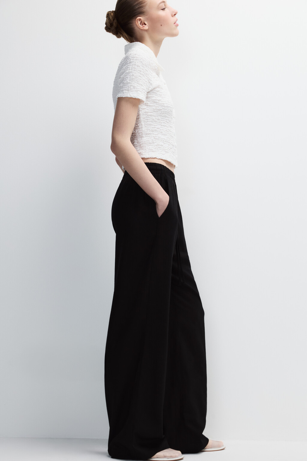 Брюки широкие из вискозы и льна - цвет черный - 1