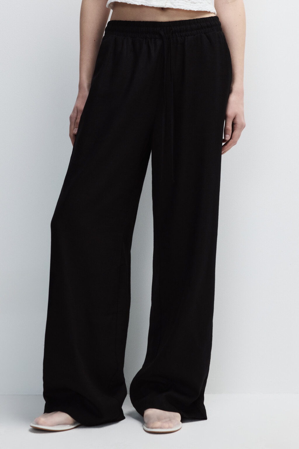 Брюки широкие из вискозы и льна - цвет черный - 2