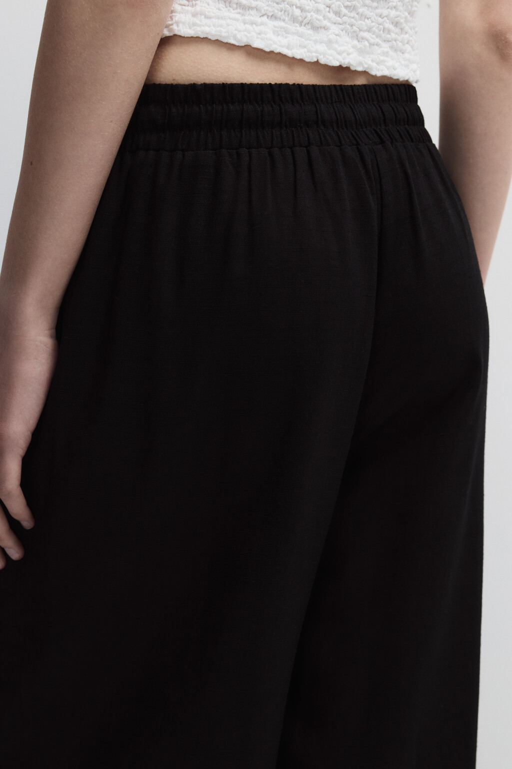 Брюки широкие из вискозы и льна - цвет черный - 6