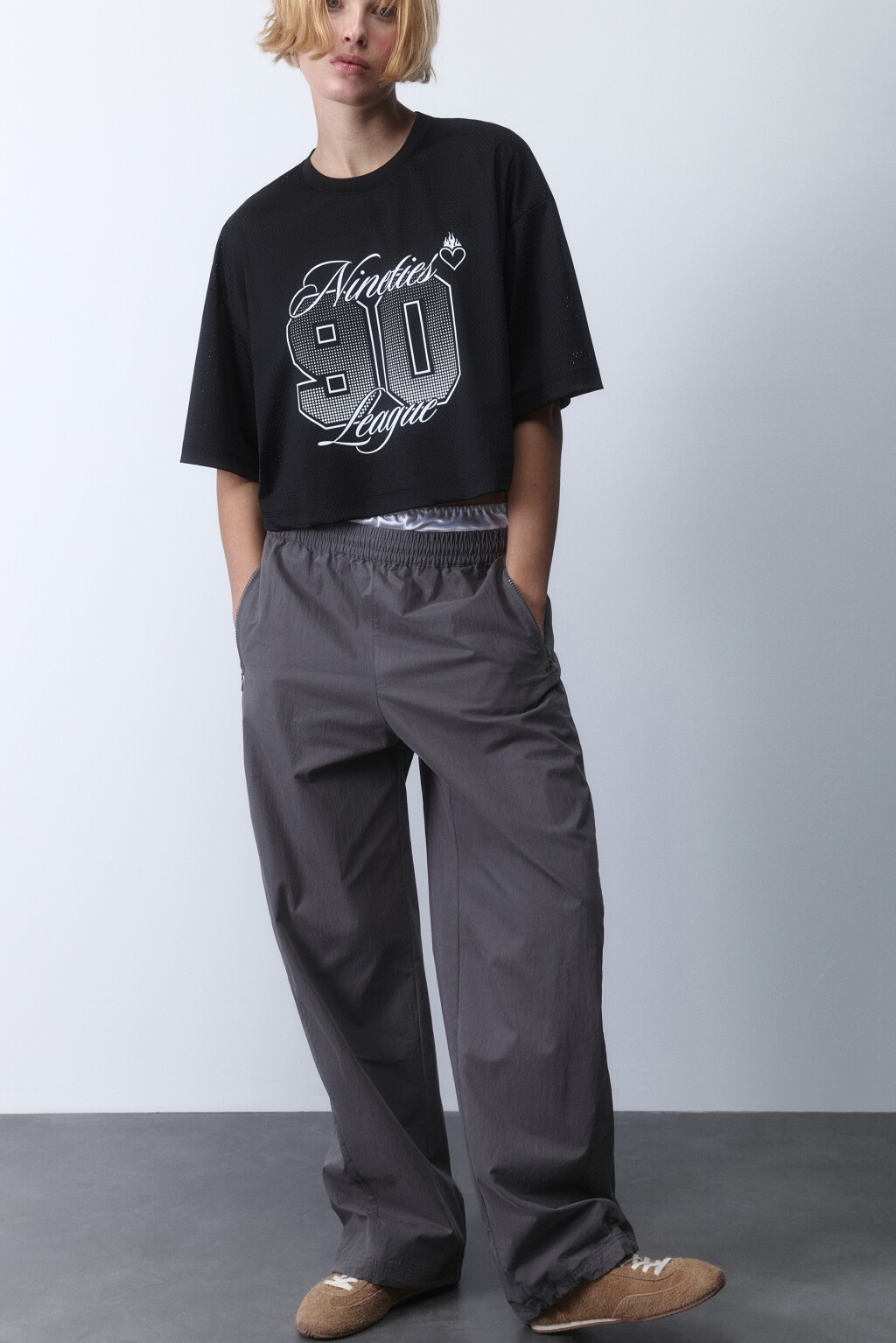 Брюки широкие текстильные с поясом-резинкой - цвет серый - 1