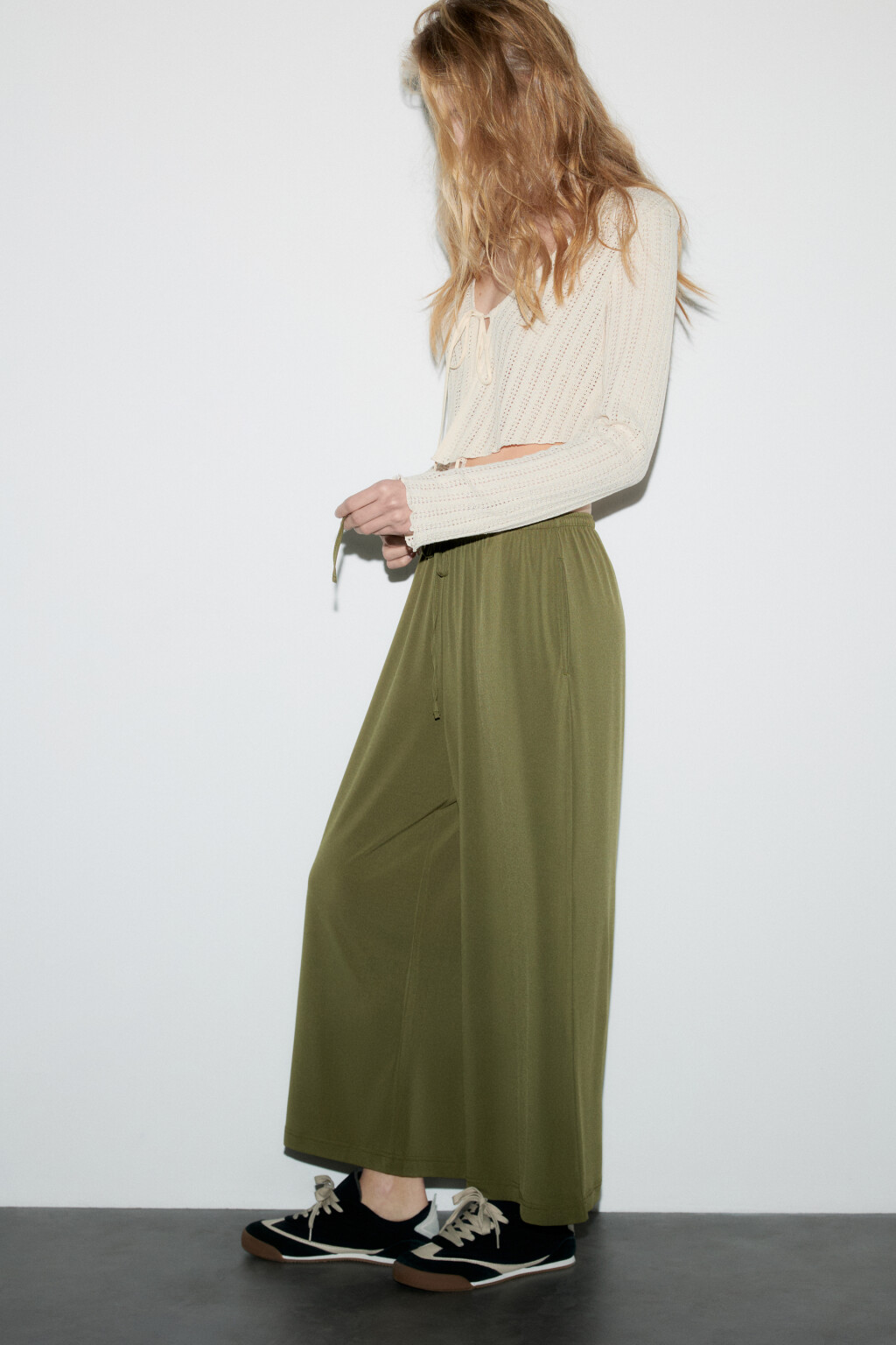 Брюки-кюлоты широкие с поясом-резинкой - цвет зеленый - 1