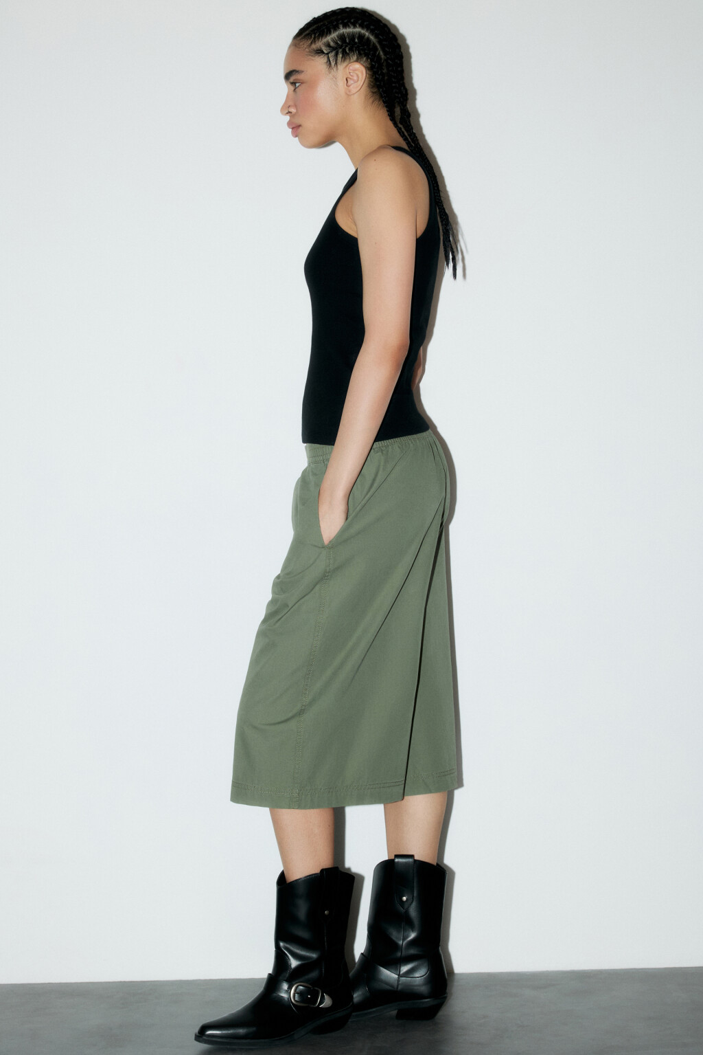 Шорты-бриджи хлопковые с поясом-резинкой - цвет зеленый - 1