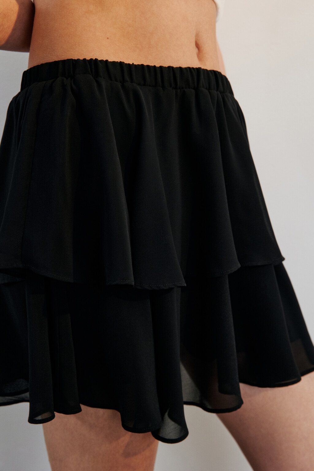Юбка мини шифоновая с воланом - цвет черный - 7