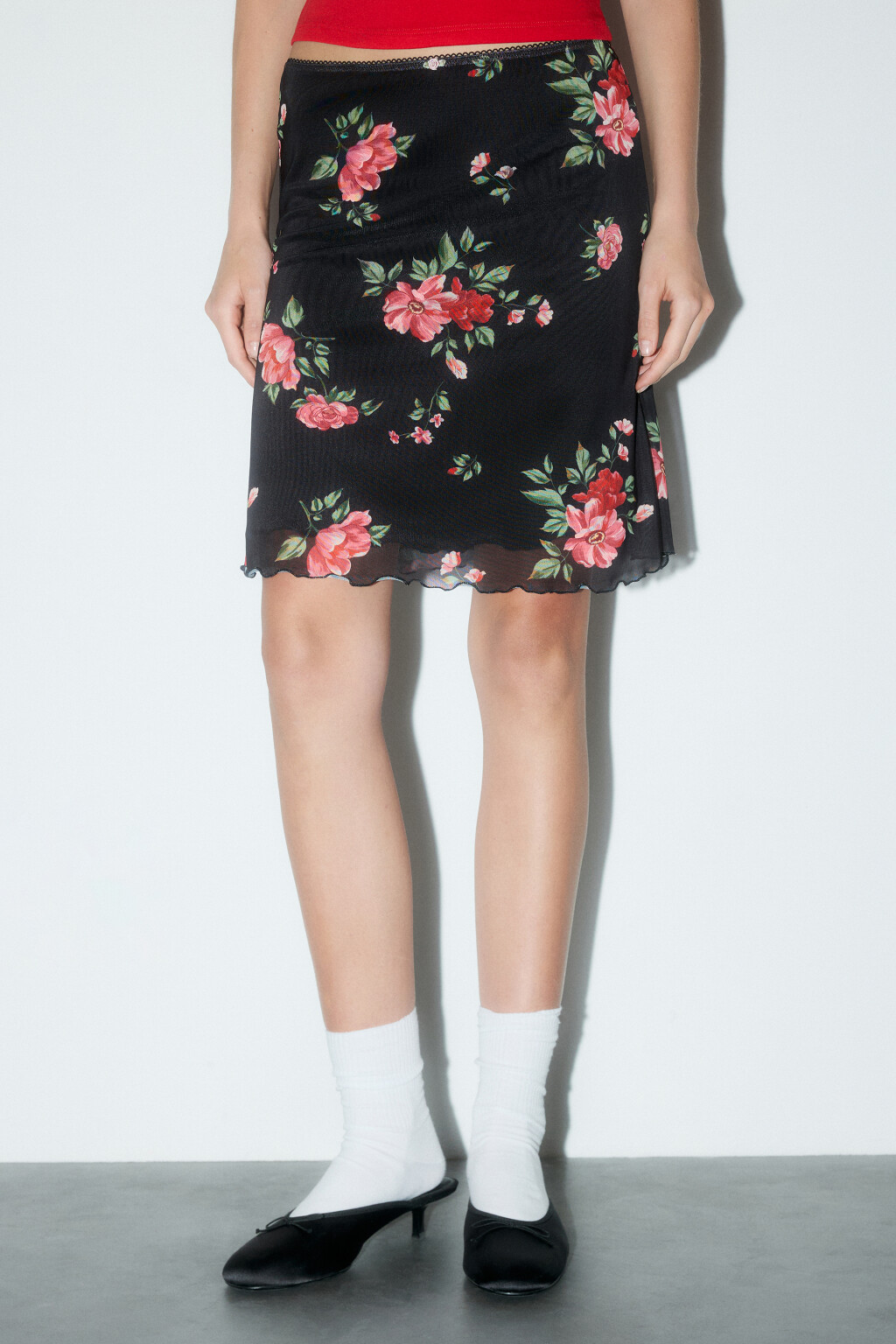 Юбка мини из сетки с принтом и кружевом - цвет черный - 4